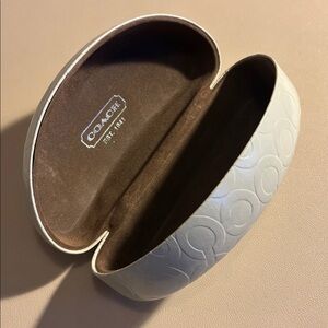 Coach White Embossed Oval glasses box